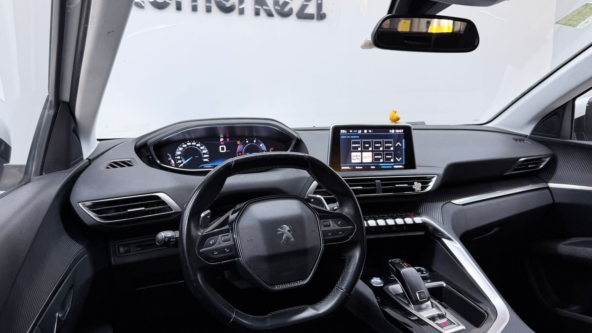 PEUGEOT 3008 12